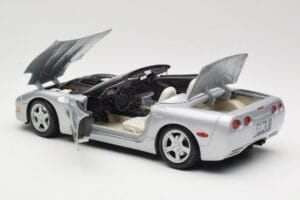 Chevrolet Corvette C5 Cabriolet Zilver Maisto 1:18 50317 Metaal — afbeelding 5 van 8