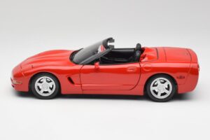 Chevrolet Corvette C5 Cabriolet Torch Rood Maisto 1:18 50318 Metaal — afbeelding 4 van 8