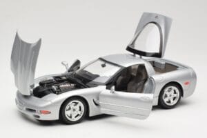 Chevrolet Corvette C5 Zilver Bburago 1:18 3056 Metaal — afbeelding 2 van 8