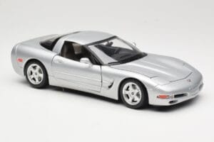 Chevrolet Corvette C5 Zilver Bburago 1:18 3056 Metaal — afbeelding 6 van 8