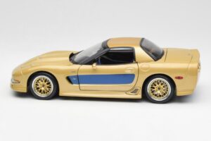 Chevrolet Corvette C5 Guldstrand Signature Edition Goud Maisto 1:18 31657 Metaal — afbeelding 4 van 8