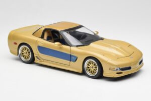 Chevrolet Corvette C5 Guldstrand Signature Edition Goud Maisto 1:18 31657 Metaal — afbeelding 6 van 8