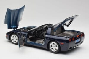 Chevrolet Corvette C5 Nassau Blauw Bburago 1:18 30166 Metaal — afbeelding 5 van 8