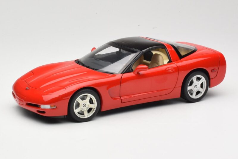 Chevrolet Corvette C5 Targa Rood UT Models 1:18 21001 Metaal