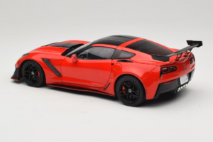 Chevrolet Corvette C7 ZR1 Torch Red IXO 1:18 18RDC243-FO Metaal — afbeelding 7 van 8