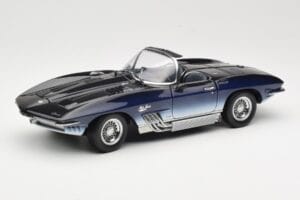 Chevrolet Corvette Mako Shark Donkerblauw UT Models 1:18 21061 Metaal