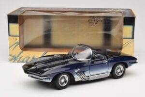 Chevrolet Corvette Mako Shark Donkerblauw UT Models 1:18 21061 Metaal — afbeelding 8 van 8