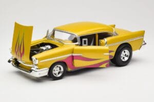 Chevrolet Custom Geel met Vlam Hot Wheels 1:18 21356 Metaal — afbeelding 2 van 8