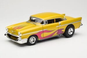 Chevrolet Custom Geel met Vlam Hot Wheels 1:18 21356 Metaal