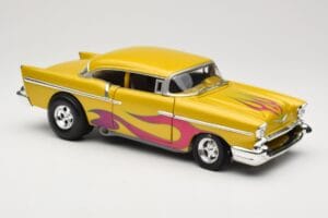Chevrolet Custom Geel met Vlam Hot Wheels 1:18 21356 Metaal — afbeelding 6 van 8