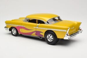 Chevrolet Custom Geel met Vlam Hot Wheels 1:18 21356 Metaal — afbeelding 7 van 8