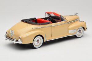 Chevrolet Deluxe Cabriolet Beige Eagle Collectibles 1:18 3022518 Metaal — afbeelding 3 van 8