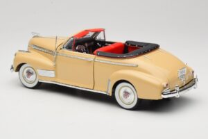 Chevrolet Deluxe Cabriolet Beige Eagle Collectibles 1:18 3022518 Metaal — afbeelding 7 van 8