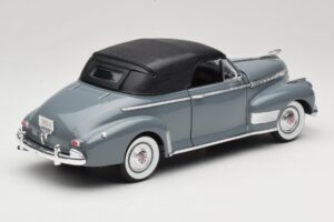 Chevrolet Deluxe Cabriolet Met Softtop Grijs Eagles Race 1:18 7497276 Metaal — afbeelding 3 van 8