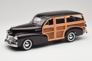 Chevrolet Fleetmaster Woody Zwart & Wood Panels Maisto 1:18 43697545B Metaal