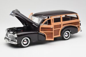 Chevrolet Fleetmaster Woody Bruin Maisto 1:18 36854 Metaal — afbeelding 2 van 8