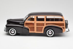 Chevrolet Fleetmaster Woody Bruin Maisto 1:18 36854 Metaal — afbeelding 4 van 8