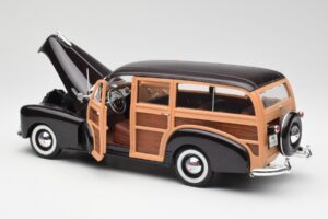 Chevrolet Fleetmaster Woody Bruin Maisto 1:18 36854 Metaal — afbeelding 5 van 8