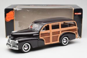 Chevrolet Fleetmaster Woody Bruin Maisto 1:18 36854 Metaal — afbeelding 8 van 8
