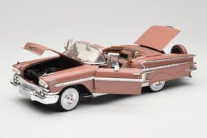 Chevrolet Impala Cabriolet Bruin Motormax 1:18 73112 Metaal — afbeelding 2 van 8