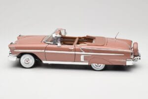 Chevrolet Impala Cabriolet Bruin Motormax 1:18 73112 Metaal — afbeelding 4 van 8