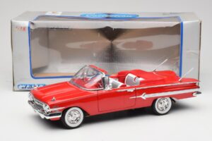 Chevrolet Impala Cabriolet Rood Welly 1:18 9864W Metaal — afbeelding 8 van 8
