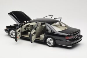 Chevrolet Impala SS Zwart AUTOart 1:18 71091 Metaal — afbeelding 5 van 8