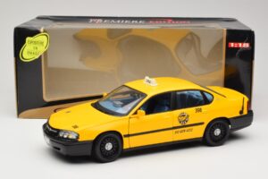 Chevrolet Impala Taxi Maisto 1:18 36617 Metaal — afbeelding 8 van 8