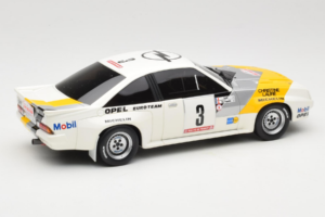 Opel Manta 400 Group B Rally Tour de Corse 1984 Met Chevrolet G30 Servicebus Otto 1:18 OT491 Hars — afbeelding 11 van 13