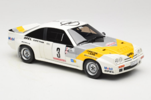 Opel Manta 400 Group B Rally Tour de Corse 1984 Met Chevrolet G30 Servicebus Otto 1:18 OT491 Hars — afbeelding 13 van 13