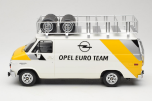 Opel Manta 400 Group B Rally Tour de Corse 1984 Met Chevrolet G30 Servicebus Otto 1:18 OT491 Hars — afbeelding 6 van 13
