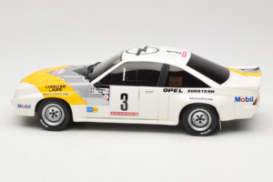 Opel Manta 400 Group B Rally Tour de Corse 1984 Met Chevrolet G30 Servicebus Otto 1:18 OT491 Hars — afbeelding 9 van 13