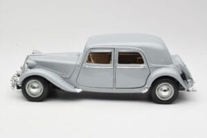Citroen 15CV 6 Cyl Grijs Maisto 1:18 50313 Metaal — afbeelding 4 van 8