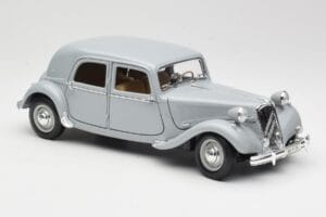 Citroen 15CV 6 Cyl Grijs Maisto 1:18 50313 Metaal — afbeelding 6 van 8