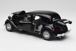 Citroen 15CV 6 Cyl Zwart Maisto 1:18 31821 Metaal — afbeelding 5 van 8