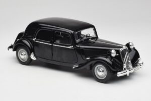 Citroen 15CV 6 Cyl Zwart Maisto 1:18 31821 Metaal — afbeelding 6 van 8