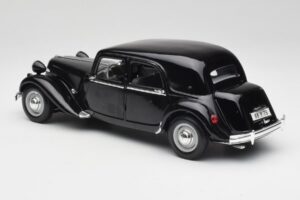 Citroen 15CV 6 Cyl Zwart Maisto 1:18 31821 Metaal — afbeelding 7 van 8