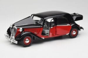 Citroen 15CV 6 Cyl Zwart & Rood Valmy Maisto 1:18 56009 Metaal — afbeelding 2 van 8