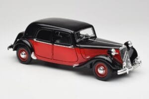 Citroen 15CV 6 Cyl Zwart & Rood Valmy Maisto 1:18 56009 Metaal — afbeelding 6 van 8