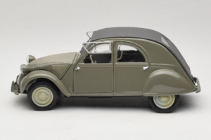 Citroen 2CV Groen Maisto 1:18 50289 Metaal — afbeelding 4 van 8