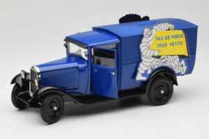 Citroen C4 F Pas de Pneus Trop Petit Blauw Solido 1:18 151235-00 Metaal — afbeelding 2 van 8