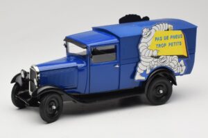 Citroen C4 F Pas de Pneus Trop Petit Blauw Solido 1:18 151235-00 Metaal