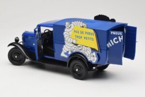 Citroen C4 F Pas de Pneus Trop Petit Blauw Solido 1:18 151235-00 Metaal — afbeelding 5 van 8