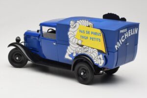 Citroen C4 F Pas de Pneus Trop Petit Blauw Solido 1:18 151235-00 Metaal — afbeelding 7 van 8