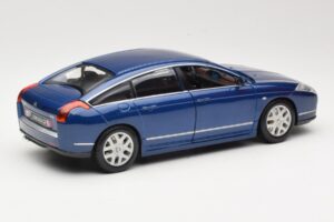 Citroen C6 Blauw Bburago 1:18 18-12073 Metaal — afbeelding 3 van 8