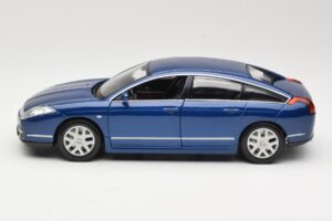 Citroen C6 Blauw Bburago 1:18 18-12073 Metaal — afbeelding 4 van 8