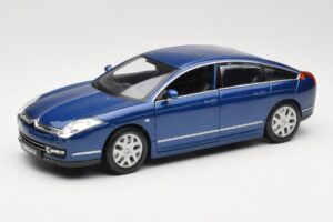 Citroen C6 Blauw Bburago 1:18 18-12073 Metaal