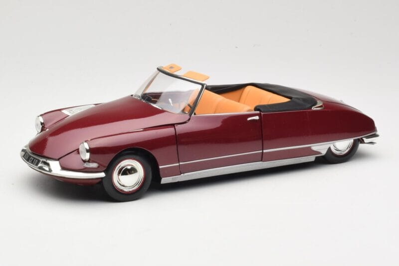 Citroen DS19 Cabriolet Bordeaux Norev 1:18 181561 Metaal