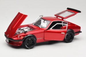 Datsun 240Z S30 Rood Maisto 1:18 32611 Metaal — afbeelding 2 van 8