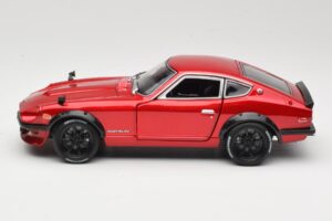 Datsun 240Z S30 Rood Maisto 1:18 32611 Metaal — afbeelding 4 van 8